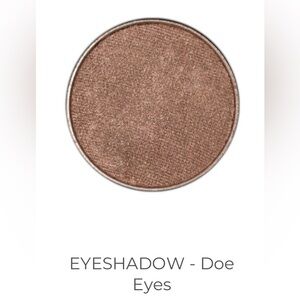 Jentry Kelley Cosmetics eye shadow - doe eyes